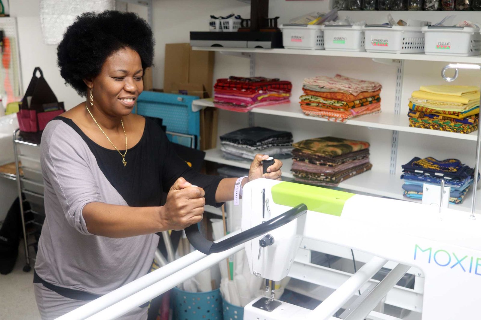 Handi Quilter Moxie Installed in Quilting Studio