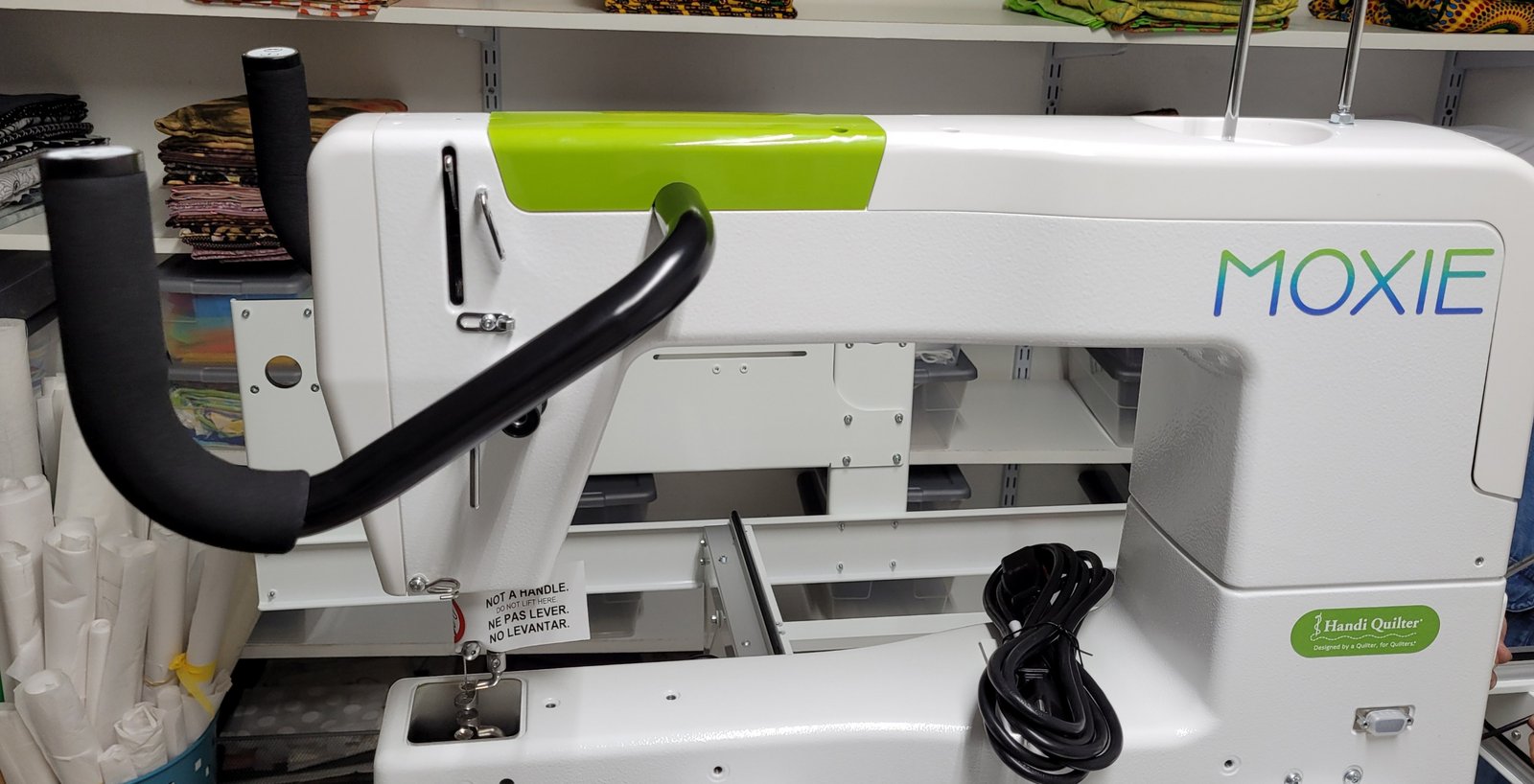 Moxie long arm quilting machine